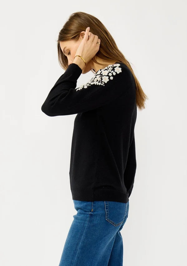 FLORAL EMBROIDERED SWEATER