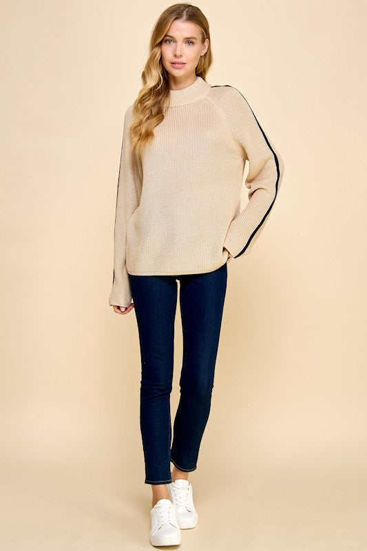 SINGLE STRIPE SLEEVE SWEATER