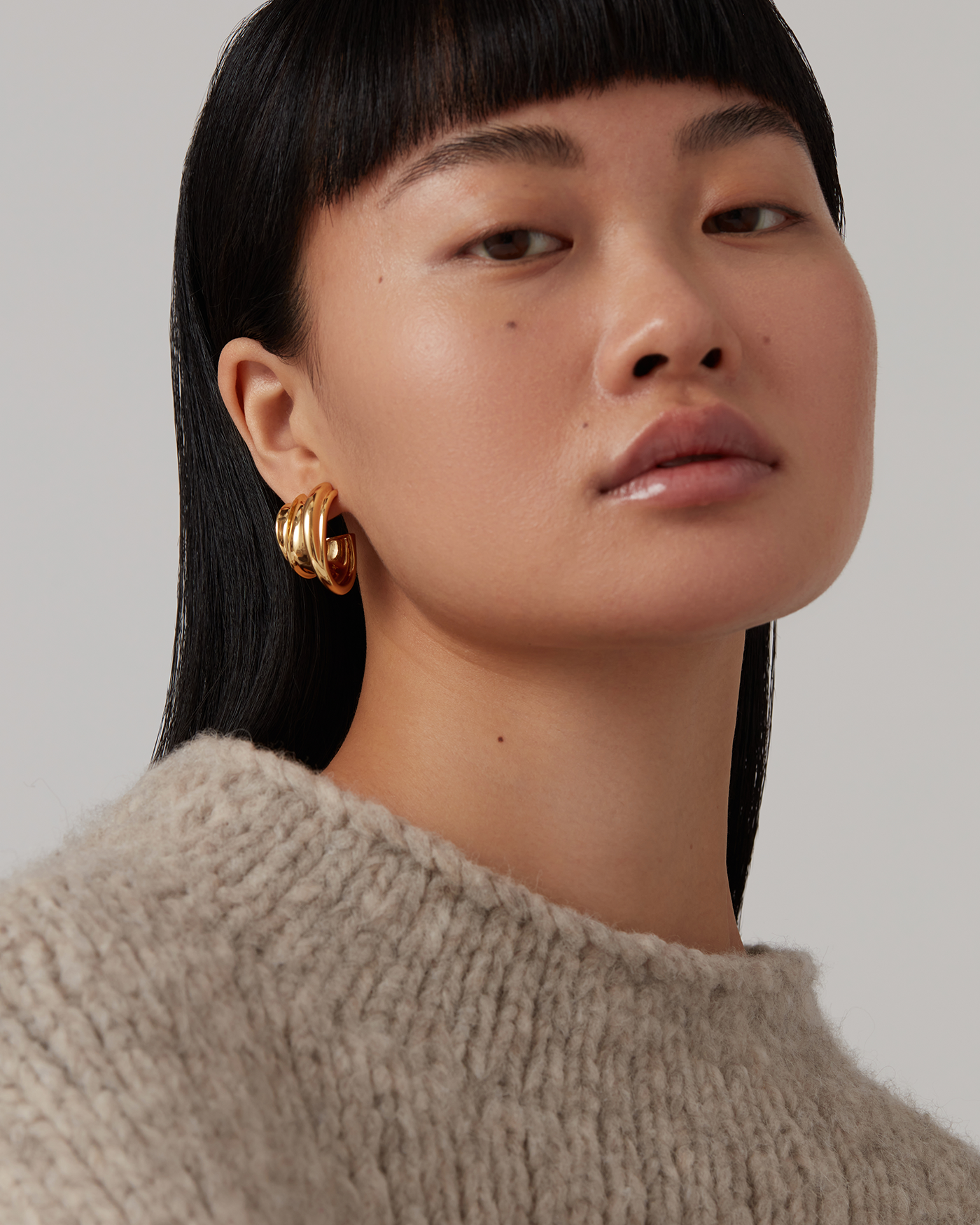 LEONA HOOPS