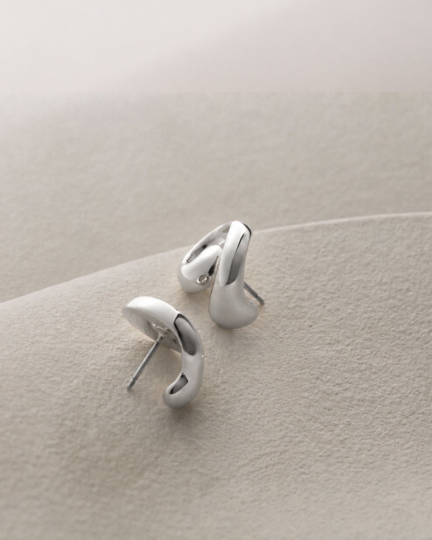 SMALL GIO EARRINGS