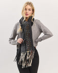 TUFTED LINES SCARF