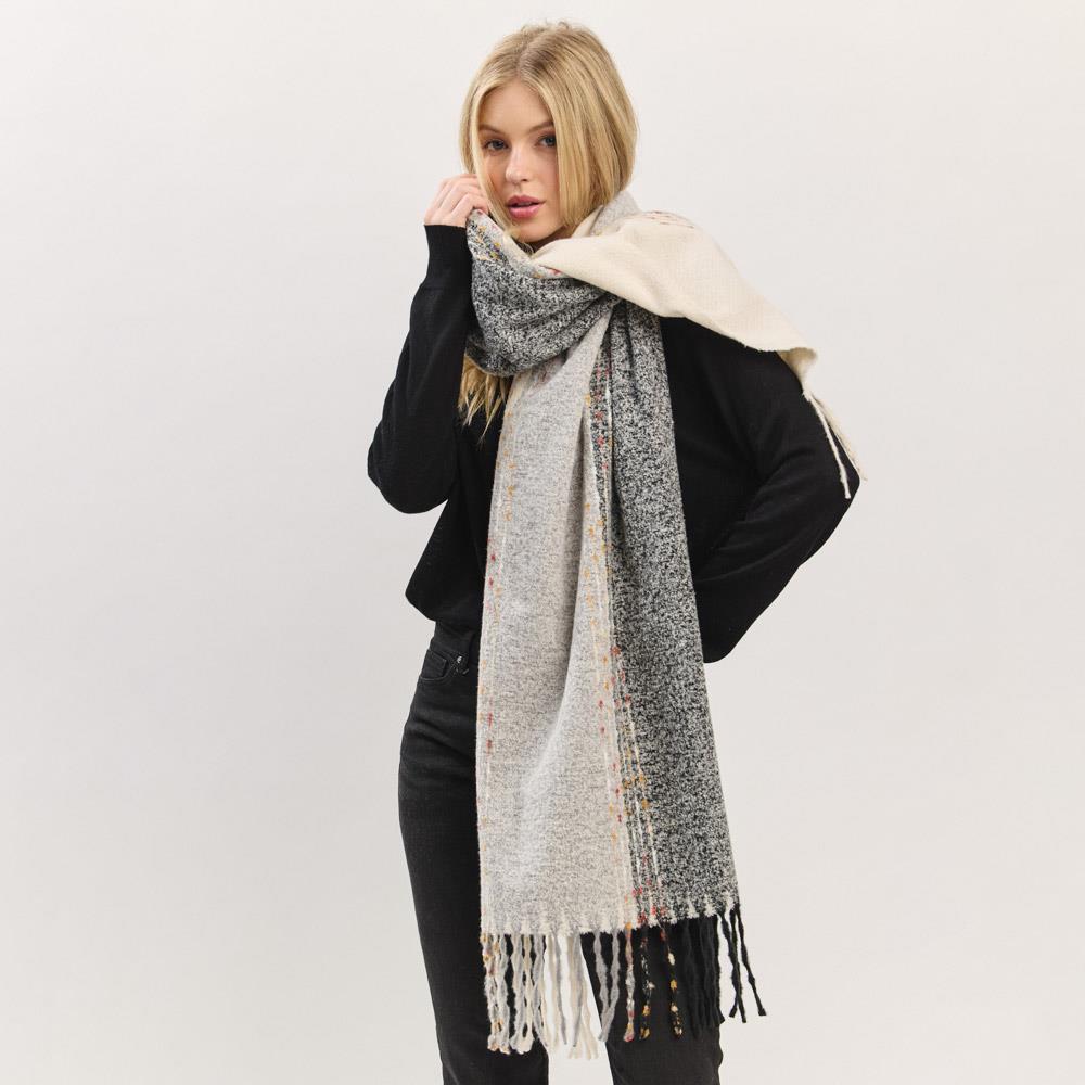 TUFTED LINES SCARF
