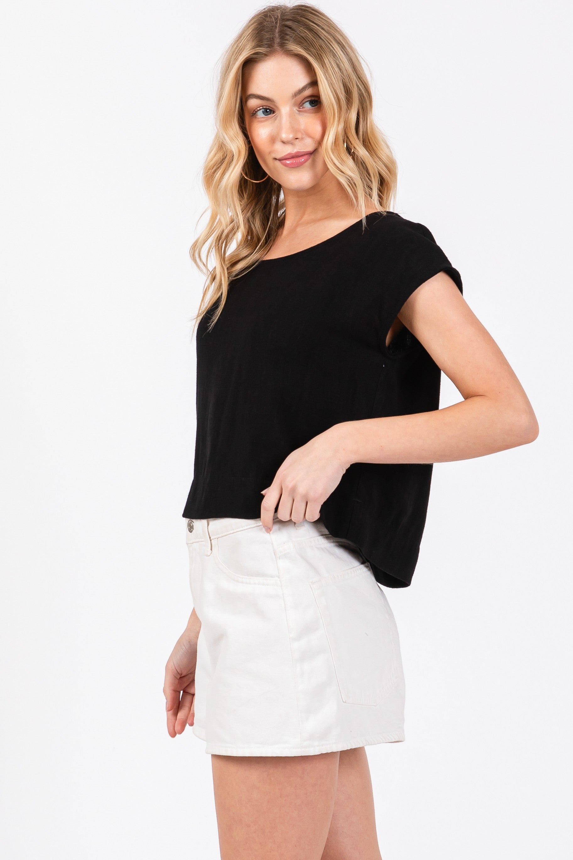 LINEN BLEND SHORT SLEEVE POPOVER TOP
