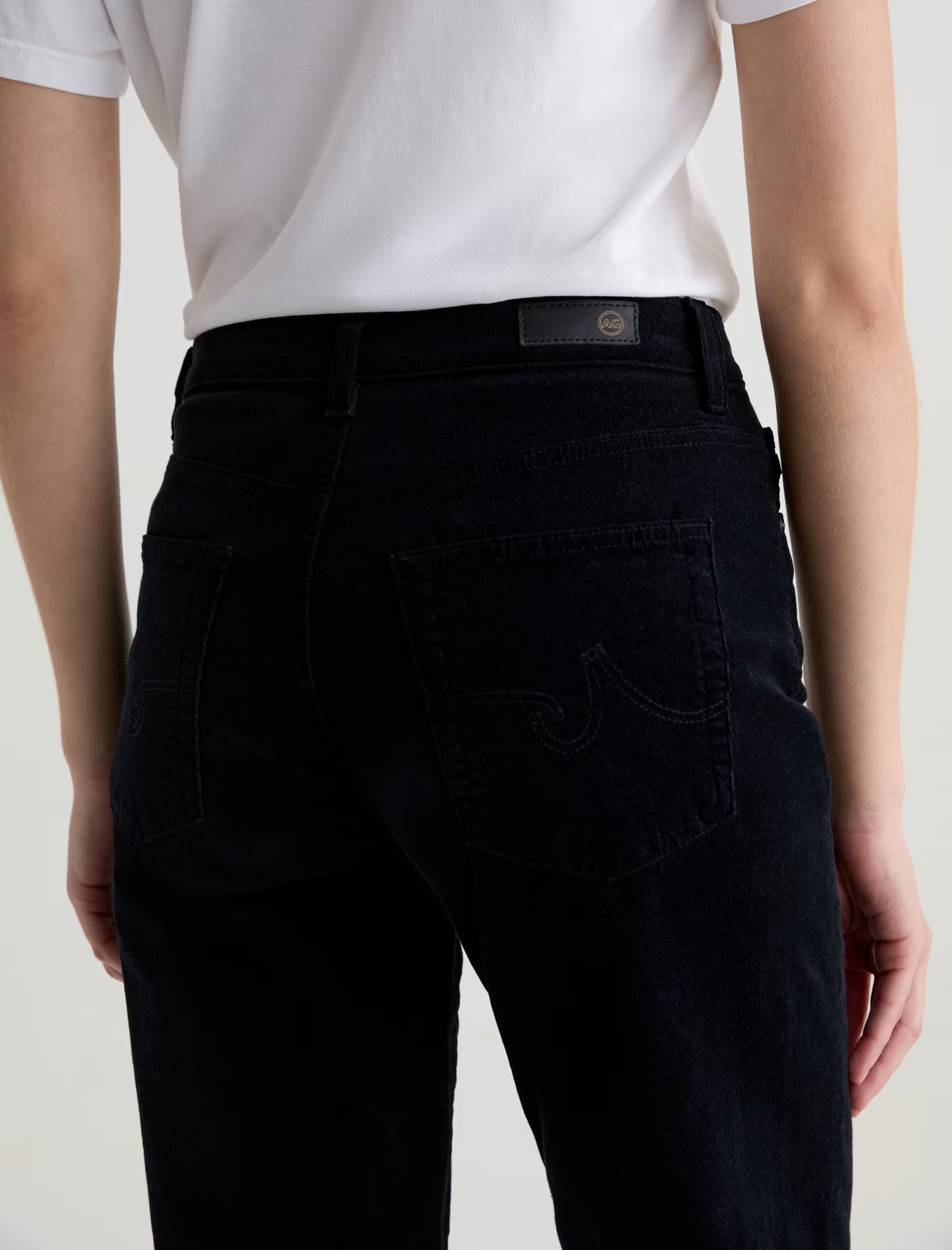 BRINLEY CORDUROY MID-RISE STRAIGHT IN SUPER BLACK