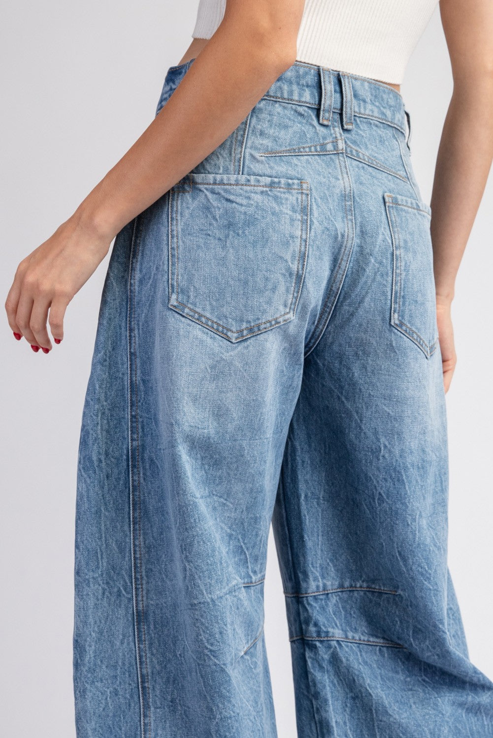 MINERAL WASHED BARREL JEANS