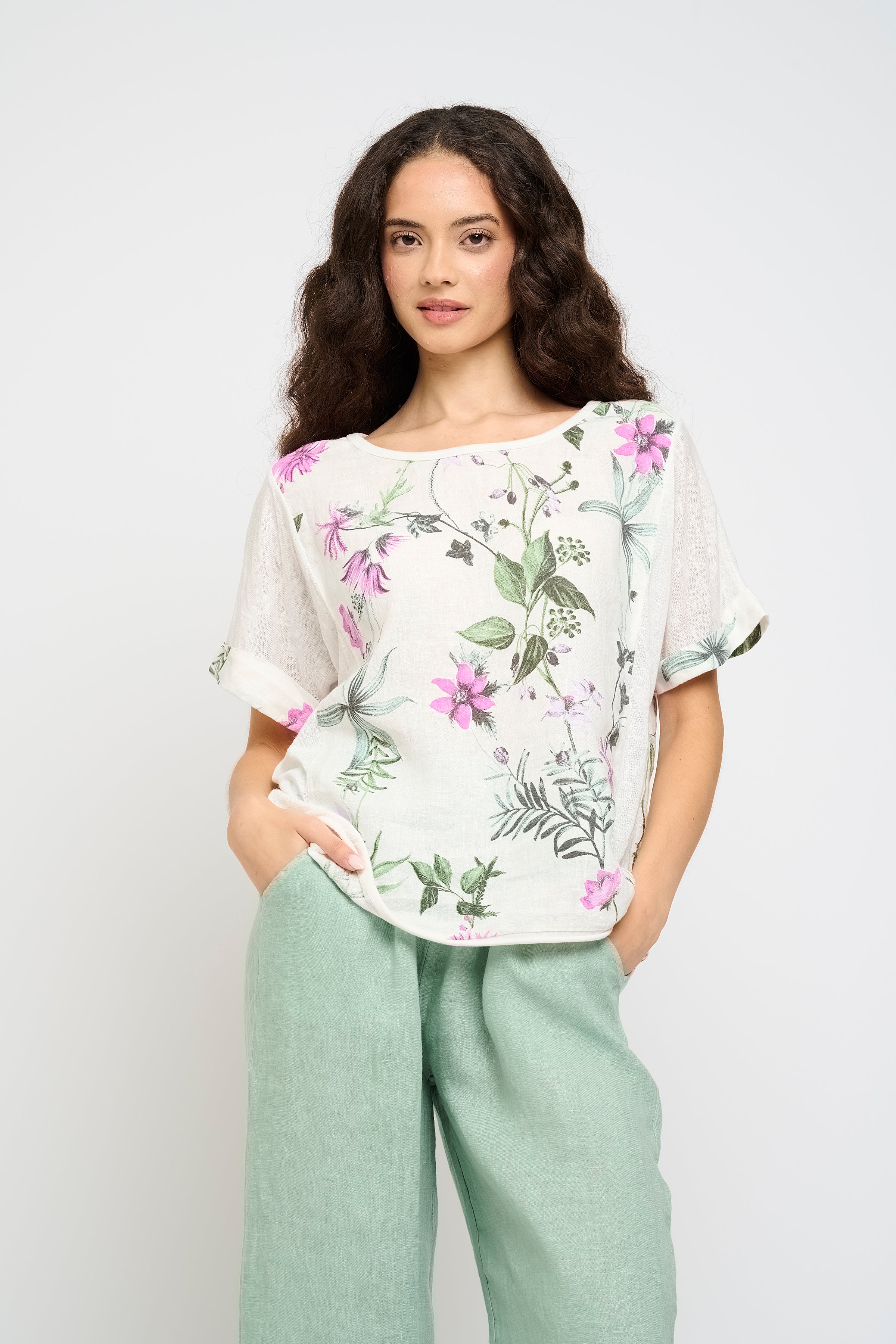 WILD FLOWER SHORT SLEEVE CREW NECK LINEN &amp; WOVEN TOP