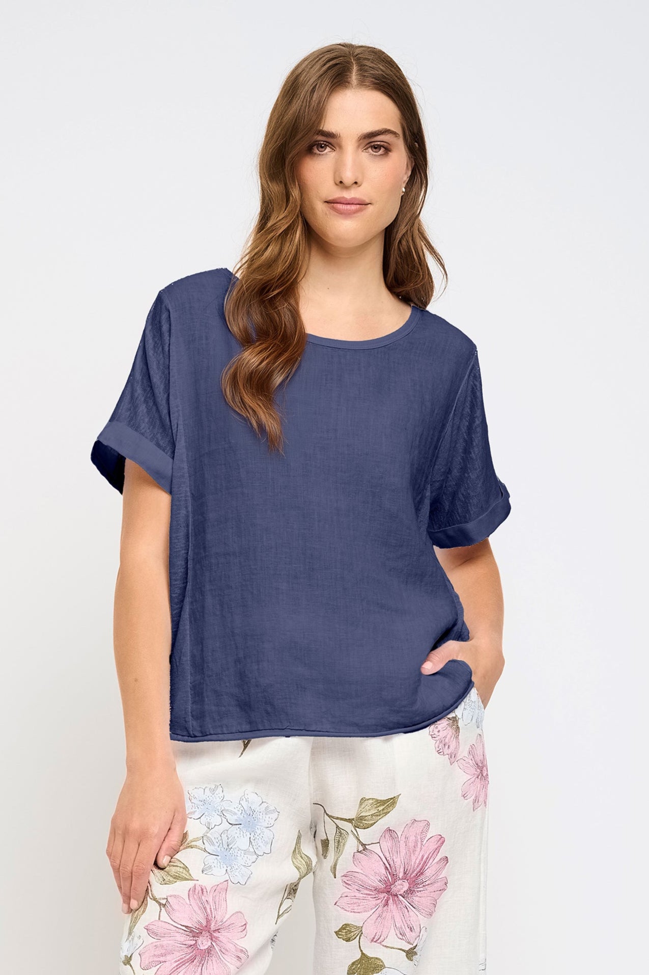 SHORT SLEEVE CREW NECK LINEN &amp; WOVEN TOP