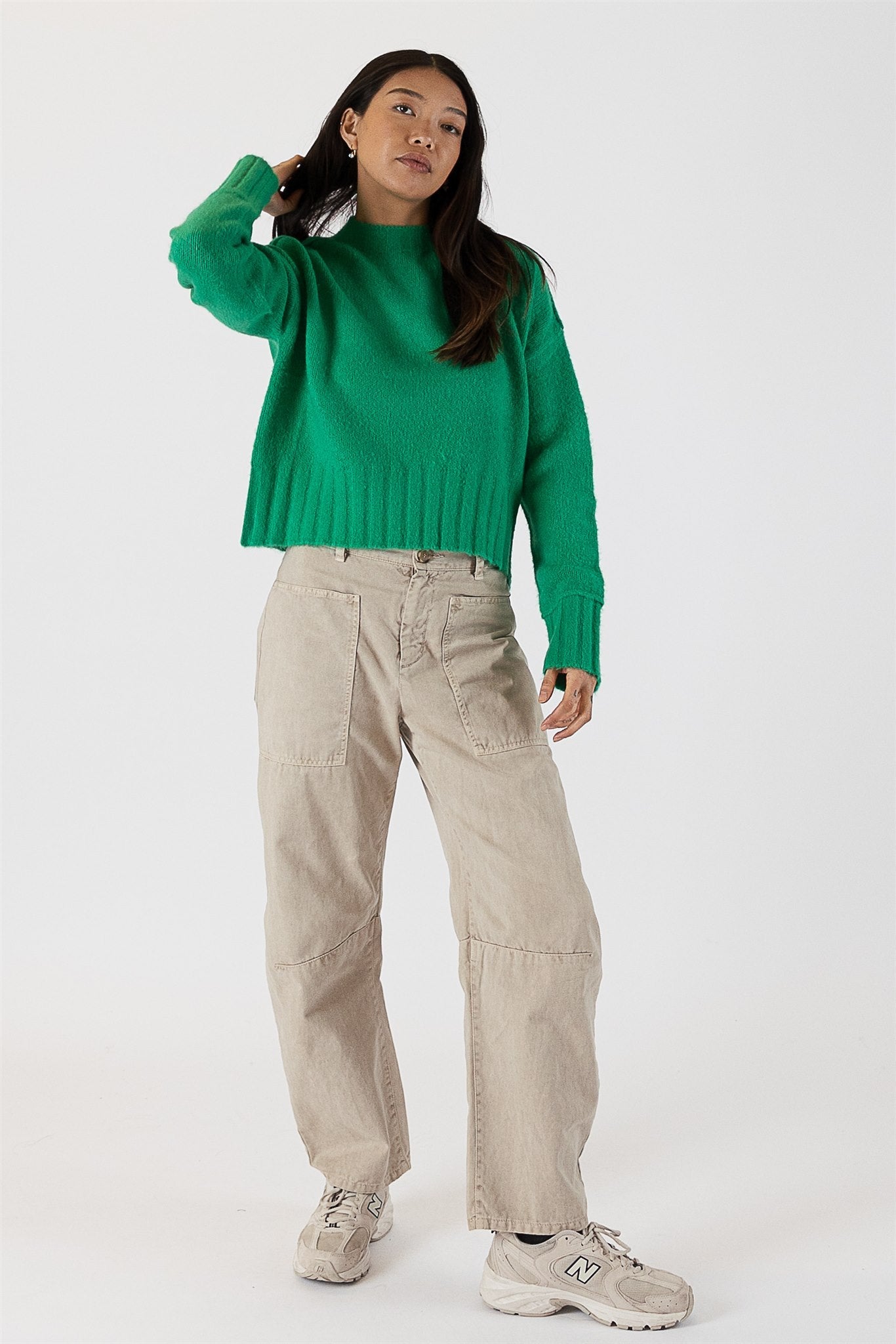TIMMY SHORT CREW NECK SWEATER - Med. Green