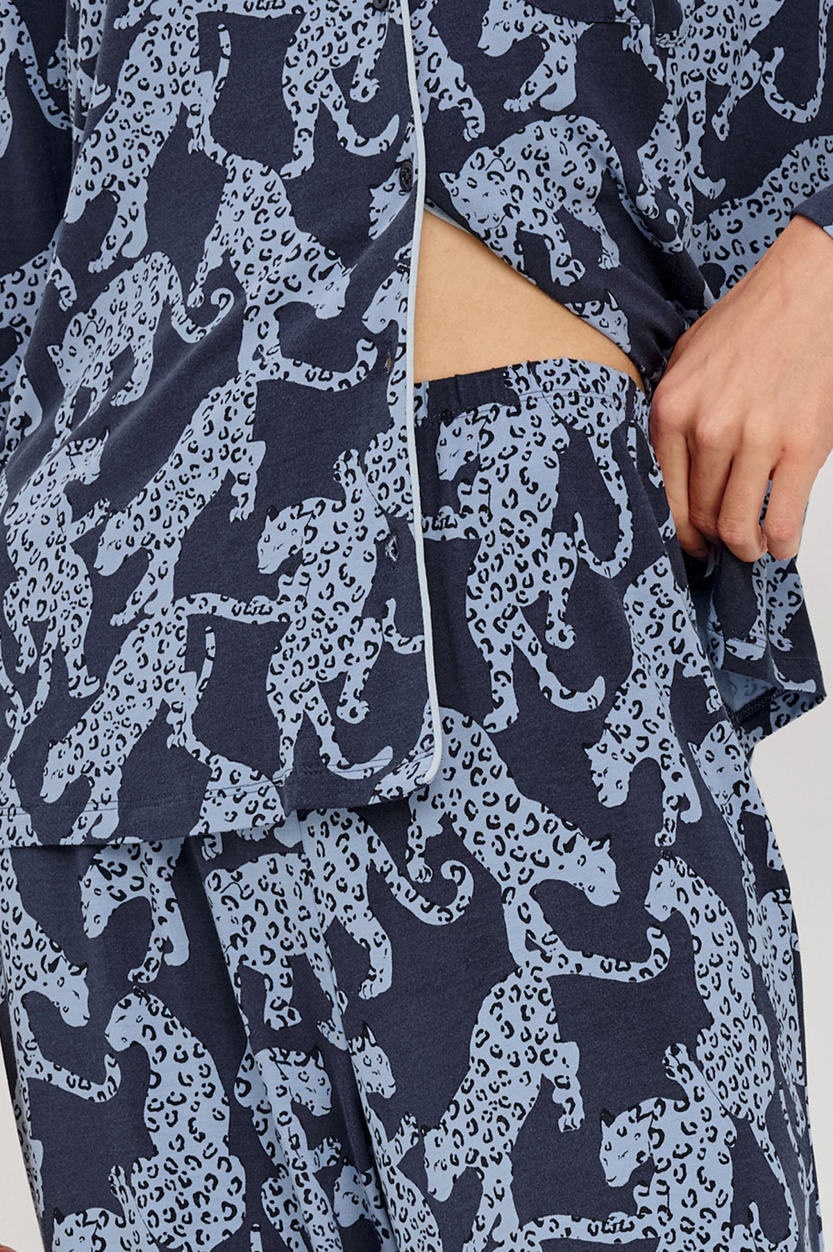 VARRA MIDNIGHT JAGUAR PYJAMA SET