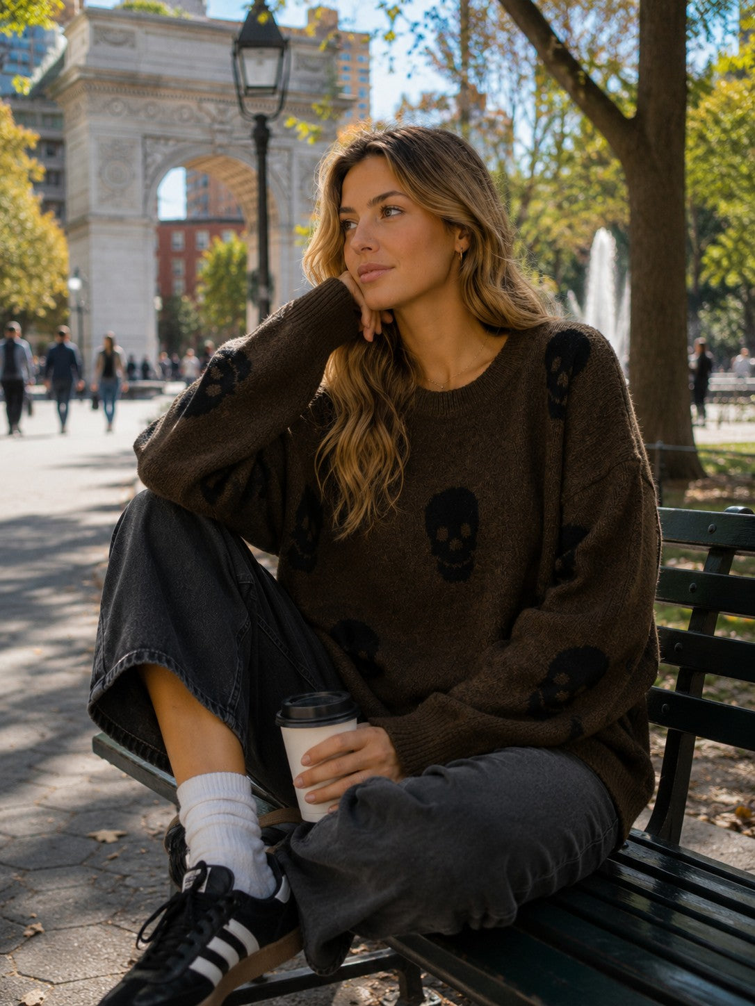 SKULL PRINT PULLOVER SWEATER