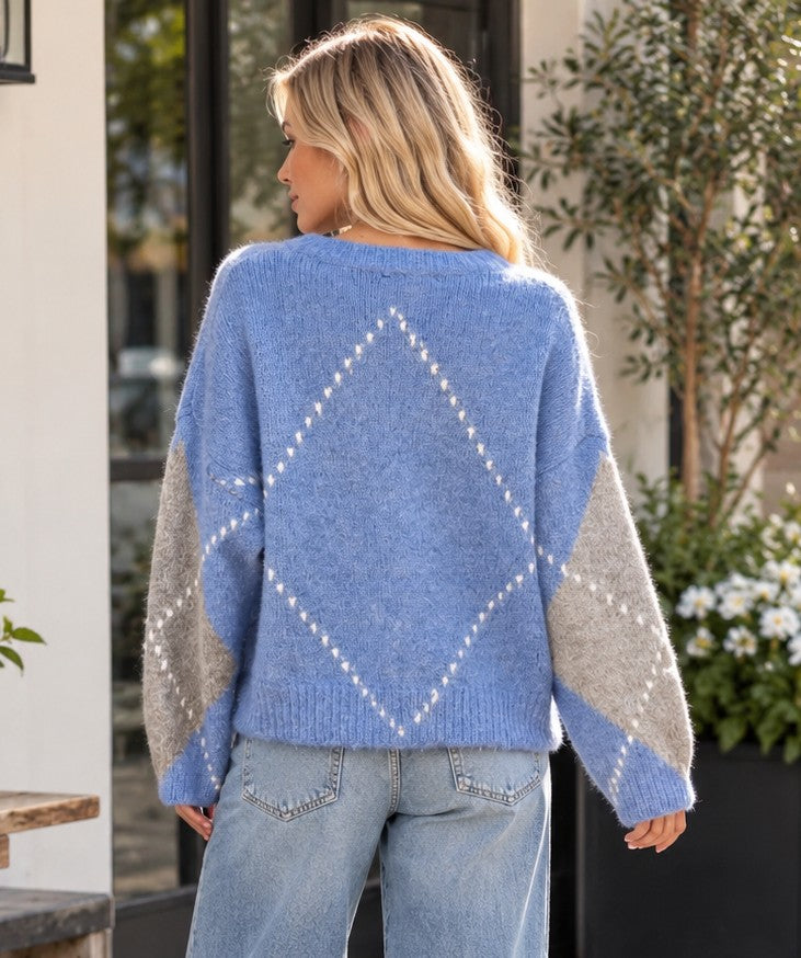 ARGYLE V-NECK SWEATER