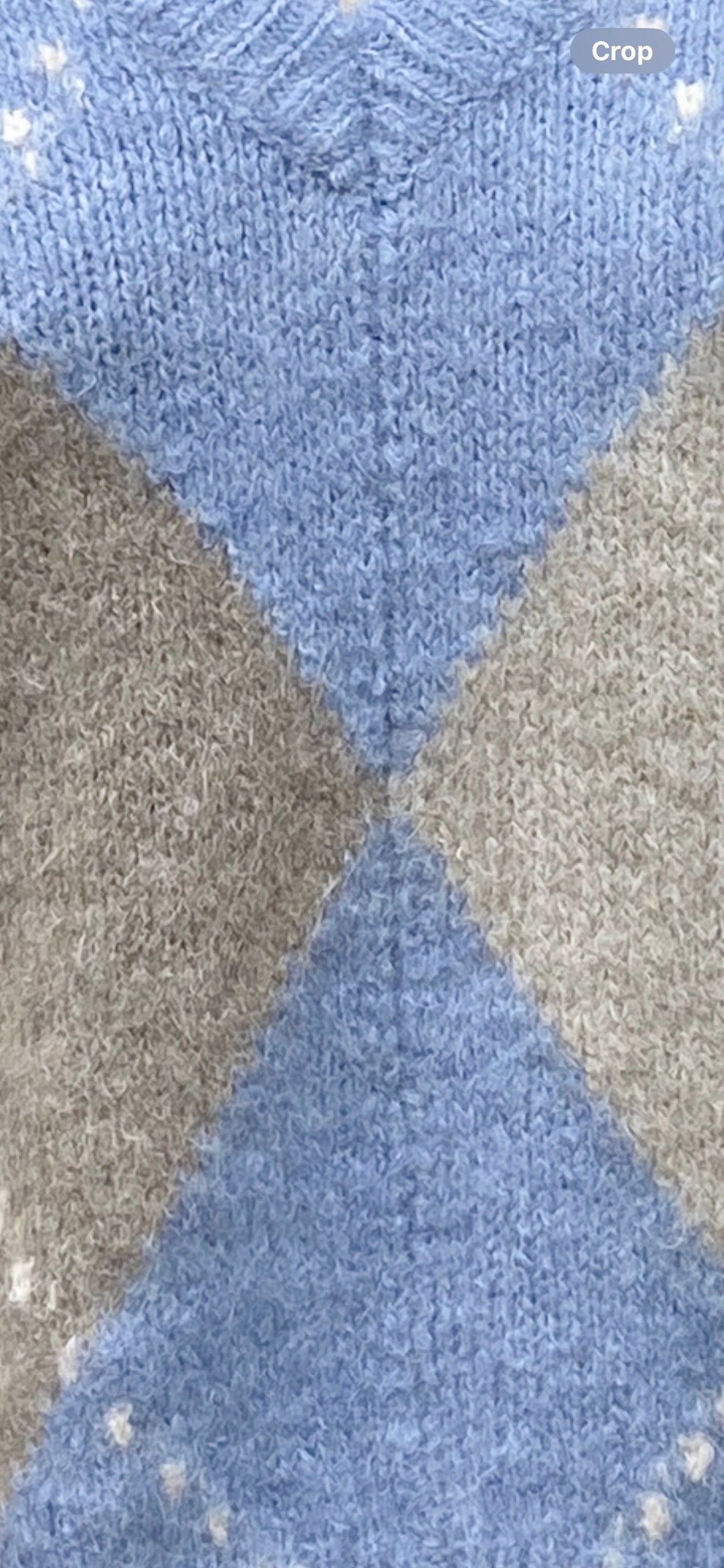 ARGYLE V-NECK SWEATER