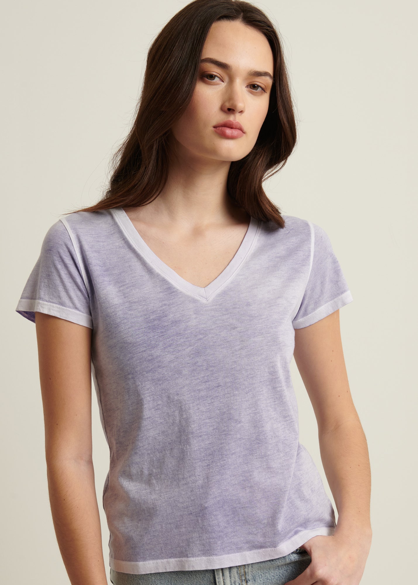 SHORT SLEEVE PIMA CLASSIC REVERSE SPRAY V-NECK TEE