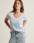 SHORT SLEEVE PIMA CLASSIC REVERSE SPRAY V-NECK TEE