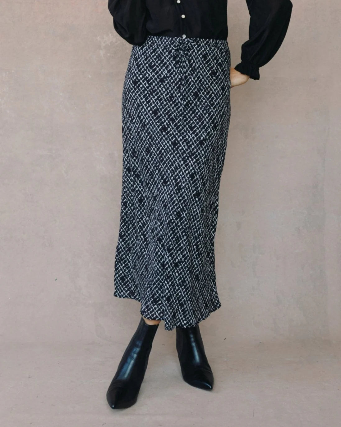 GRID PRINT BIAS SKIRT WITH TIE