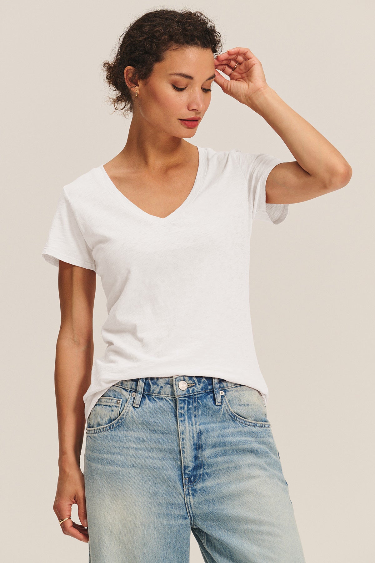 LILITH COTTON SLUB V-NECK TEE