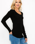 RIBBED SCOOP NECK LONG SLEEVE TEE