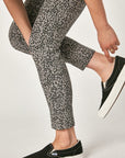 TESS HIGH RISE ANKLE SKINNY IN GREY LEOPARD